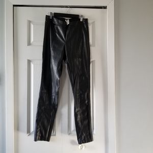 👖H&M BLACK FAUX LEATHER PANTS